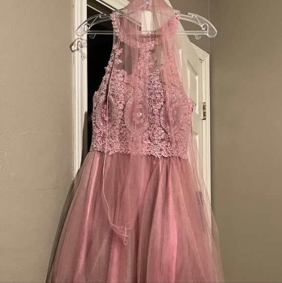 New - Picture 1 of 2